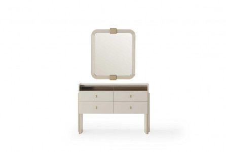 Helena Şifonyer ve Ayna