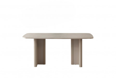 Mabel Ortadan Açılan Yemek Masası